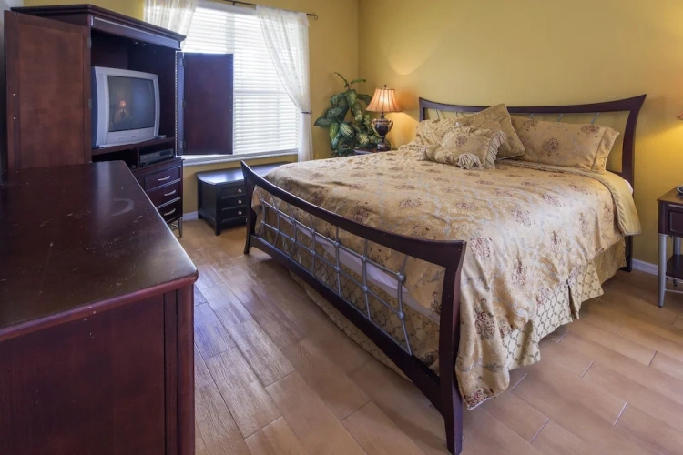 Guest rooms
