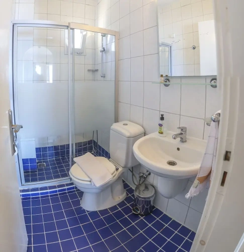 Suite with balcony and with partial sea view
