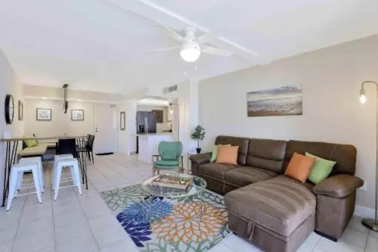 South Seas Tower 4-1209