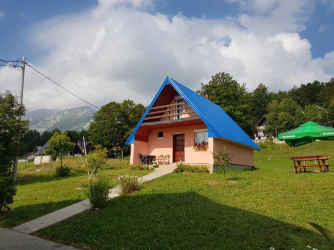 Bungalow with balcony and with view