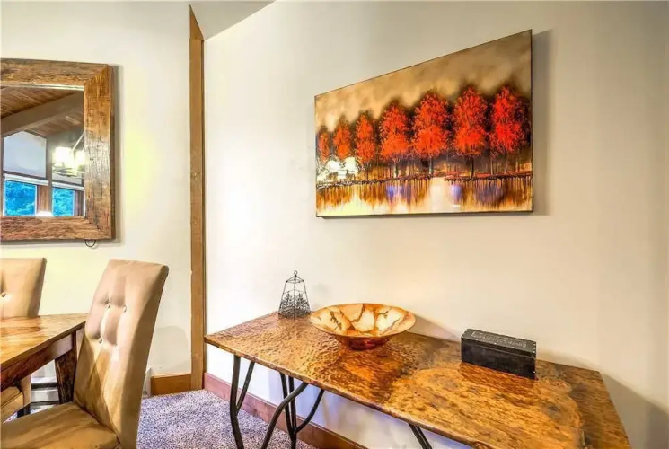 Lodge B 302