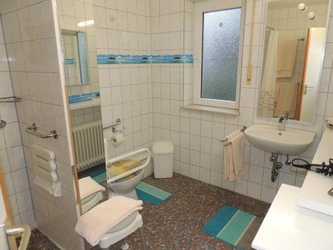Standard Quadruple room with view