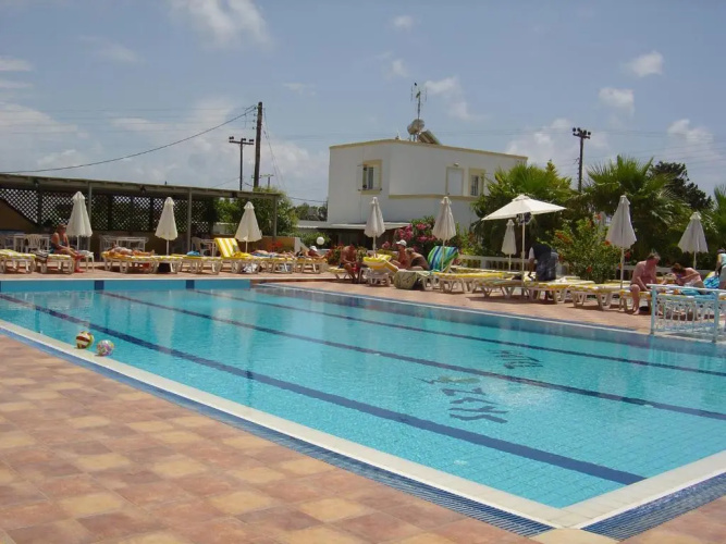 Zeus Hotel