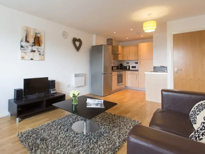Roffey Apartment