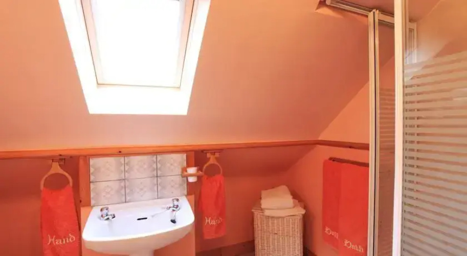 Fuchsia Cottage