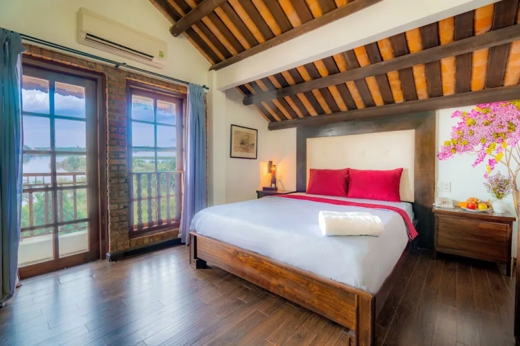 Premier Double room with balcony and with river view