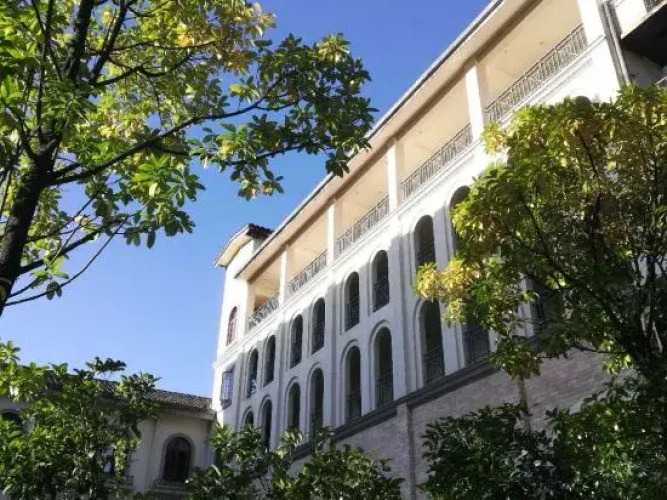 Bandao Yunshe Hostel