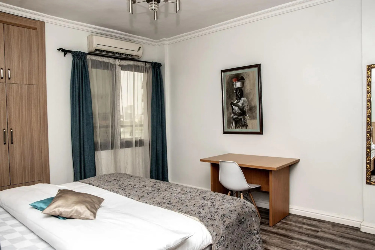 Maroko Bayshore Suites