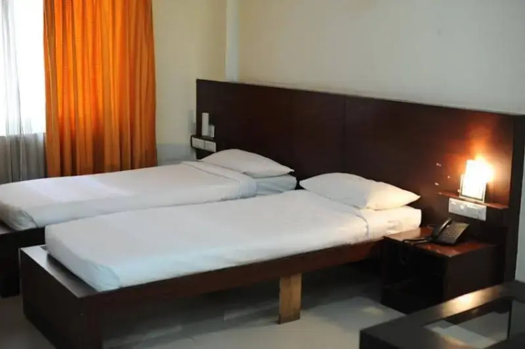 Hotel Vandematharam