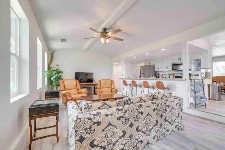 Tranquil Edgewood Retreat With Patio & Grill!