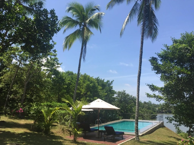 Standard Double room with lake view