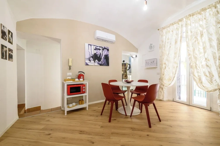 1 Bedroom Apartment with balcony