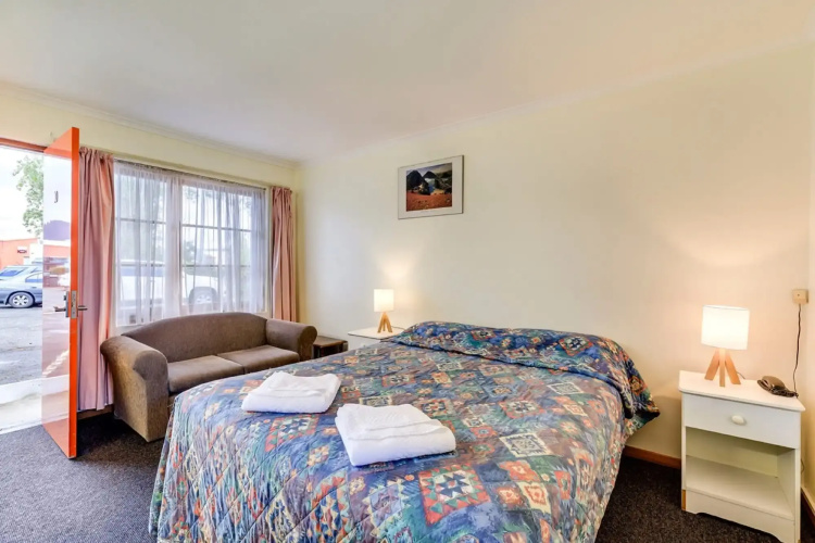 Martin Cash Motel