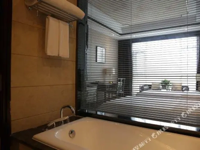 Deluxe Double Suite