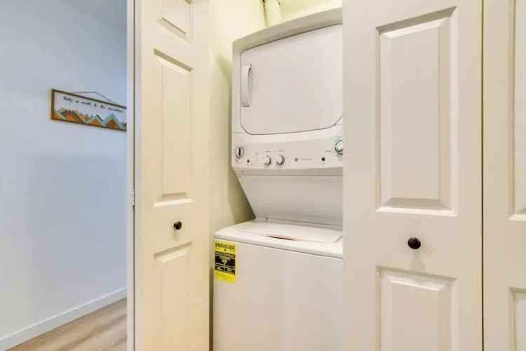 Branson Condo w/ Screened Patio, Pool Access