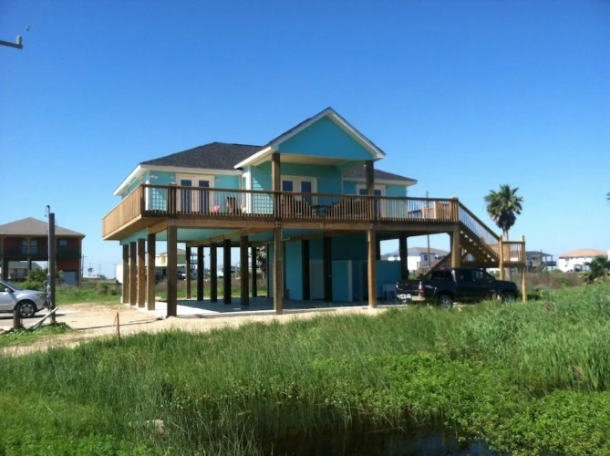3 Bedrooms Cottage with balcony