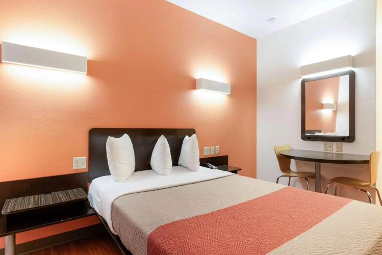 Motel 6 Wilkes Barre, PA - Arena