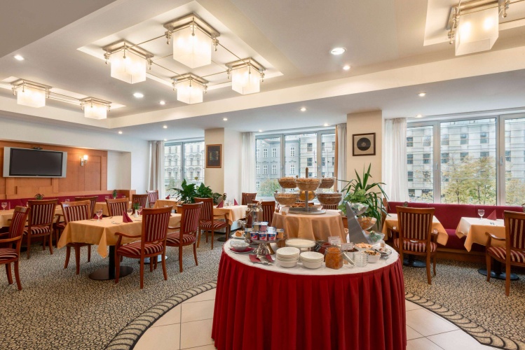 Ramada by Wyndham Prague City Centre photo 14