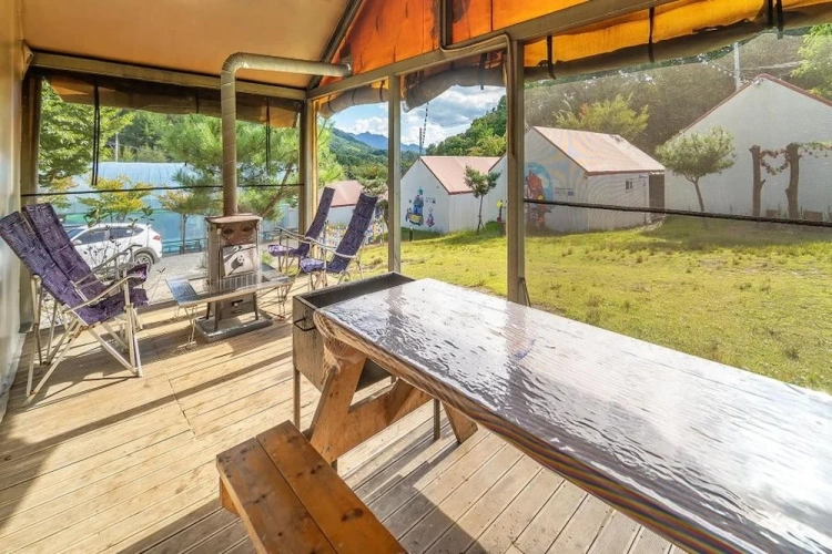 1 Bedroom Tent with balcony