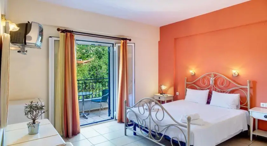 Chrisovalanto Hotel