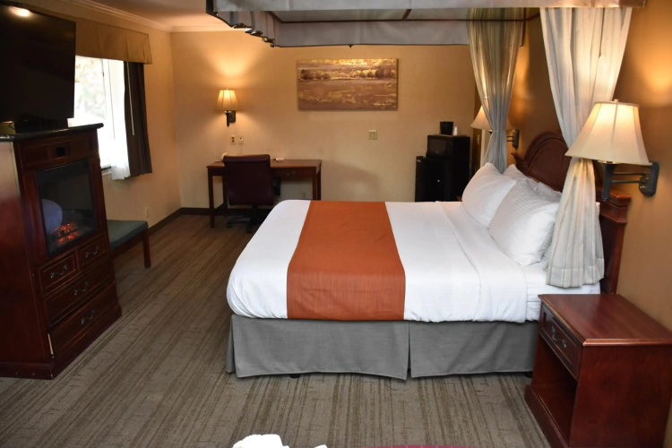 Dynasty Suites Redlands
