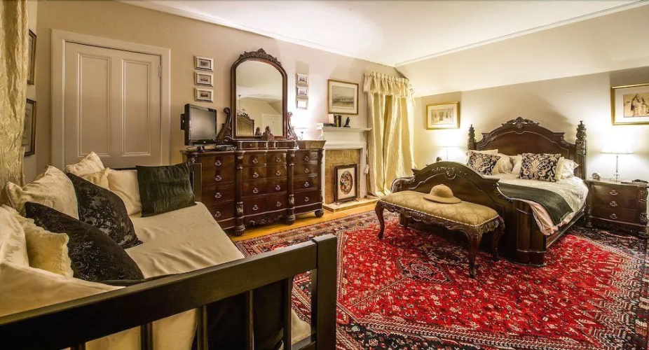 Balmuirfield House