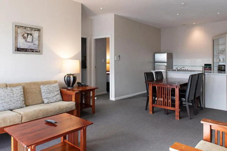 Portside Hotel