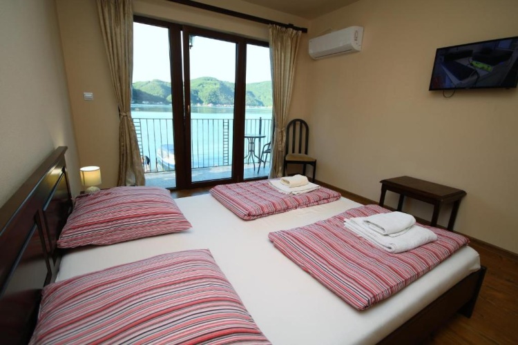 Deluxe Double room with balcony and with sea view