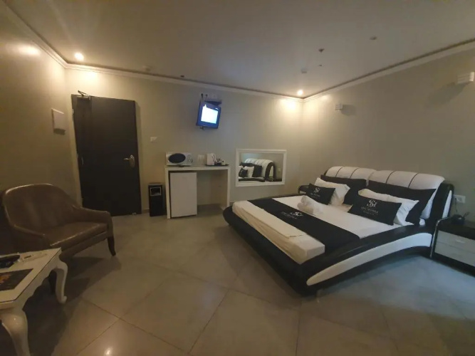 Spat Business Holon