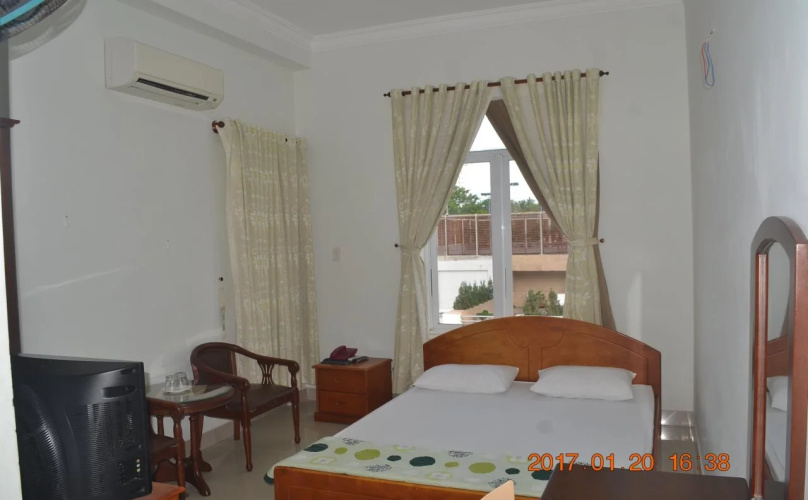 Son Ha Hotel
