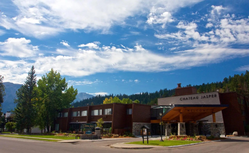 Chateau Jasper photo 17