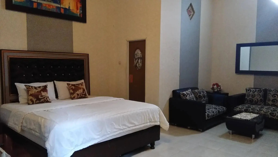 Eljie Hotel