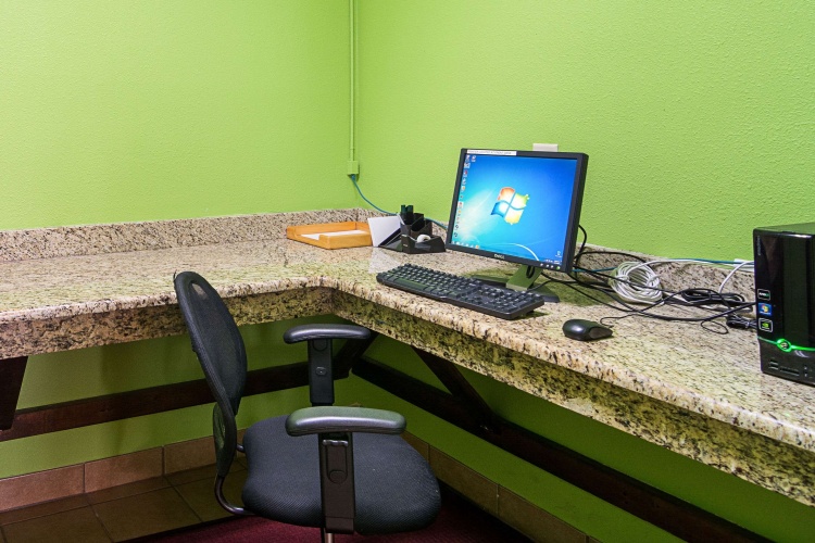 Quality Inn & Suites photo 6