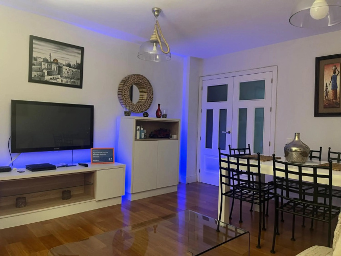 Apartamento en Luis Montoto, Nervión. Céntrico