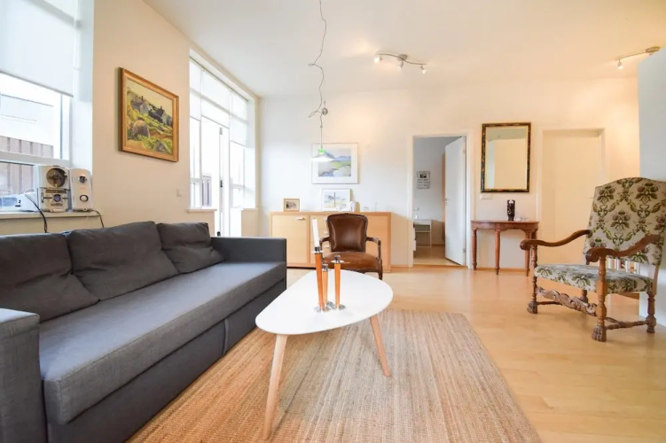 Apartment Þ6