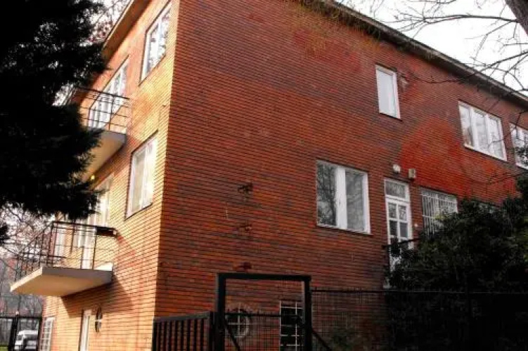 Season Hostel Hill