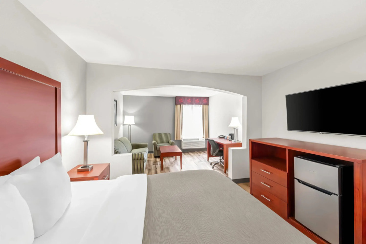 Quality Inn & Suites Richburg I-77