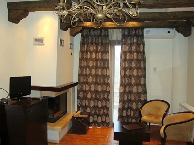 Nymfes Hotel