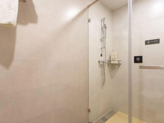 Lucky Star Hotel