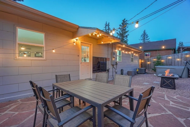2 Bedrooms Cottage