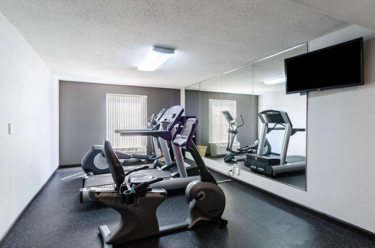 Comfort Inn Randolph - Boston photo 18