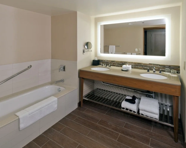 Deluxe Double room with balcony and with golf view
