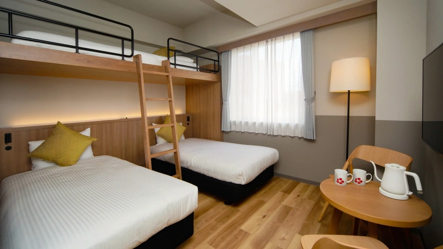 Standard Triple room
