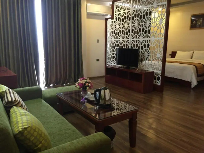 Phoenix 3 International Hotel