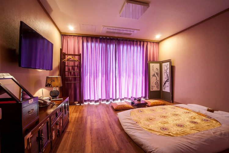 J View Hotel