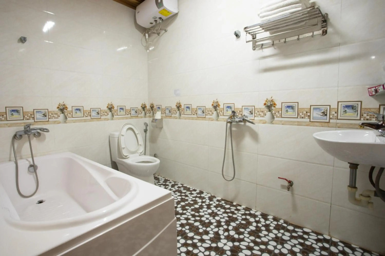 Hang Lan Bungalow