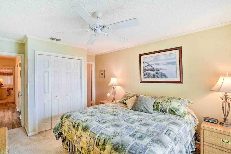 1 Mi to Apache Pier: Myrtle Beach Condo w/ Pool