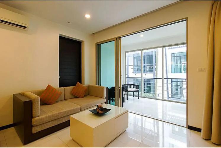N212 Regent Apartments