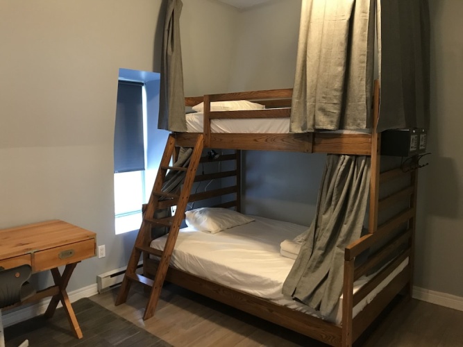 The Clarence Park - Hostel