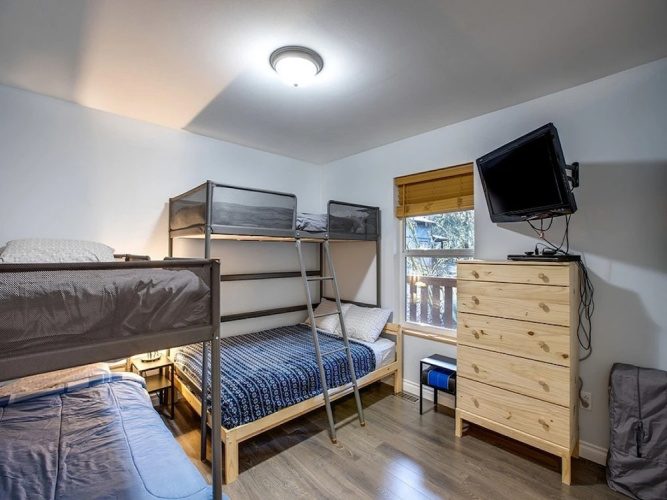 02GS - WiFi - D/W - W/D - Sleeps 8